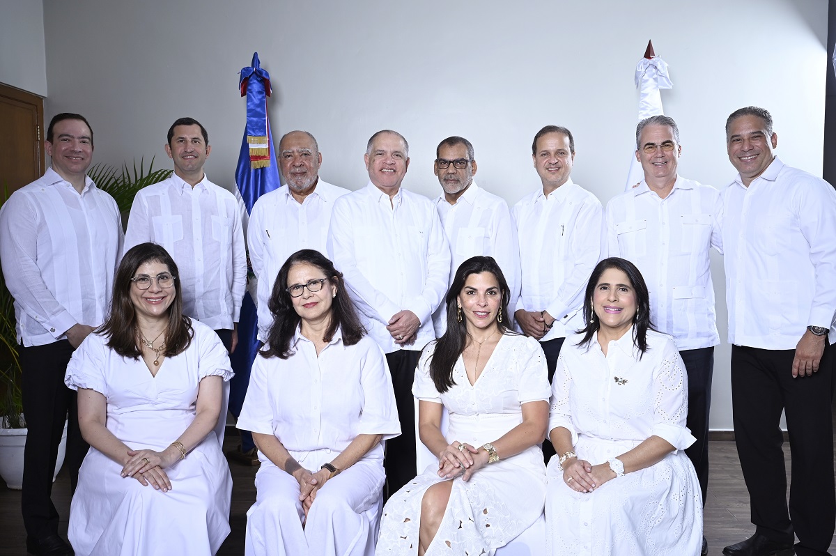 Tres%20damas%20integran%20nuevo%20Comision%20Ejecutiva%20de%20la%20Junta%20de%20Regentes%20del%20INTECb Instituto Tecnológico de Santo Domingo - Tres damas integran nuevo Comisión Ejecutiva de la Junta de Regentes del INTEC